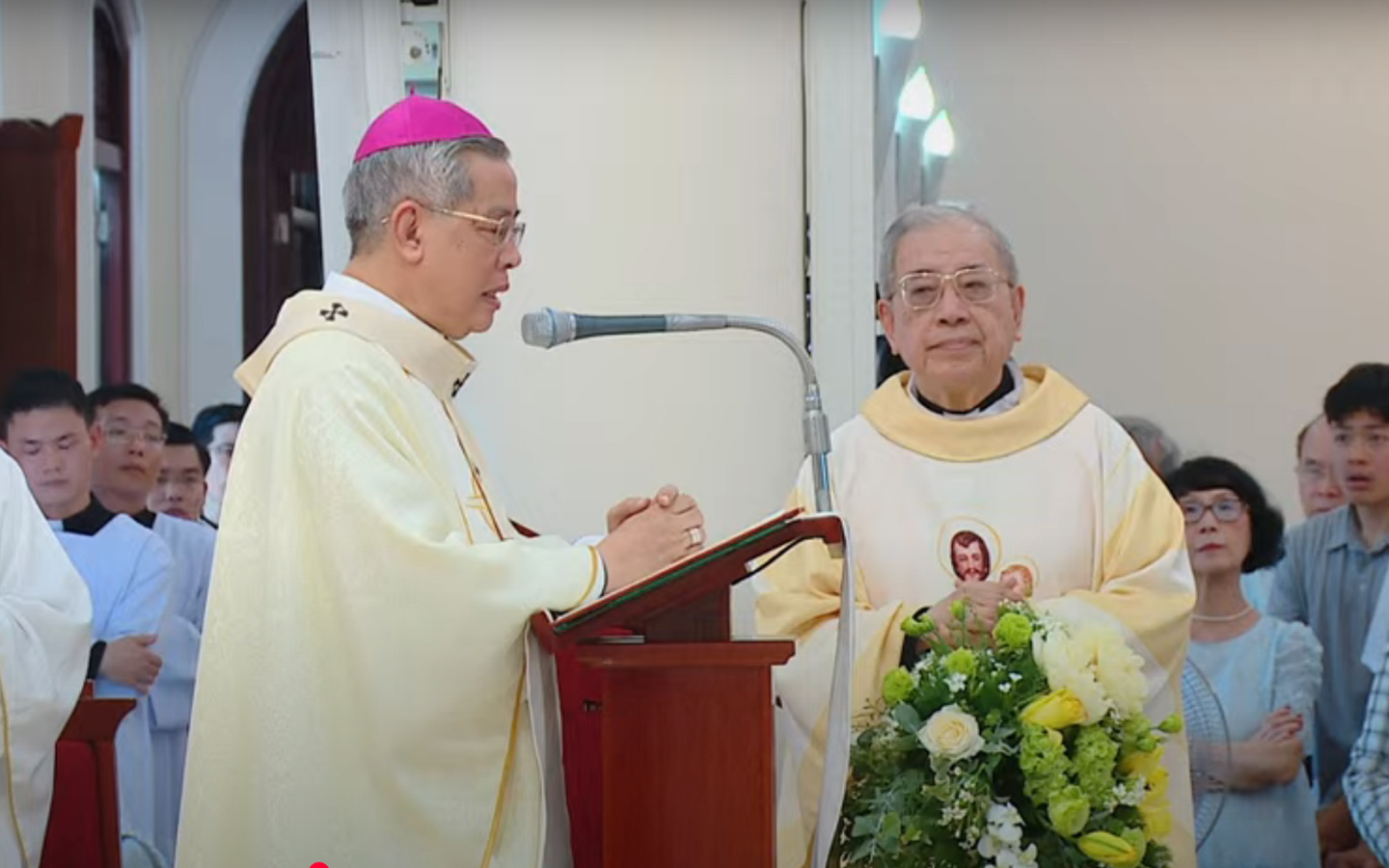 Lễ kỷ niệm 50 năm linh mục của cha Inhaxiô Hồ Văn Xuân